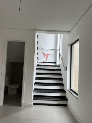 Imagem Casa com 3 Quartos à Venda, 182 m² em Maria Antonieta - Pinhais Imagem Casa com 3 Quartos à Venda, 182 m² em Maria Antonieta - Pinhais