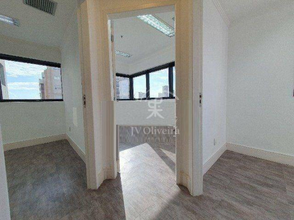 Sala Comercial à Venda ou Locação, 50 m² em Vila Progredior - São Paulo