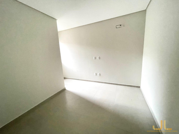 Imagem Casa com 2 Quartos à Venda, 78 m²