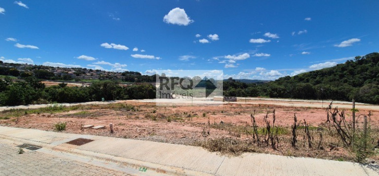 Imagem Terreno à Venda, 360 m² em Itapetinga - Atibaia Imagem Terreno à Venda, 360 m² em Itapetinga - Atibaia