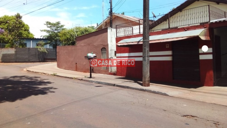 Casa com 3 Quartos à Venda, 187 m² em Aquilles Sthengel - Londrina