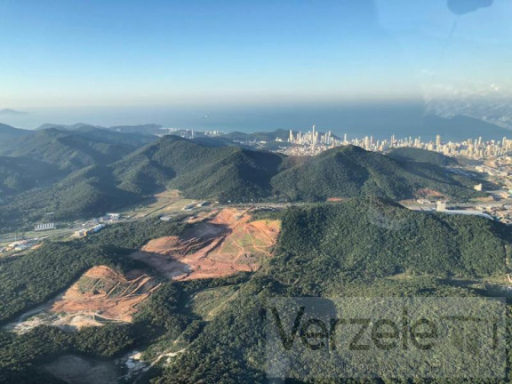 Imagem Terreno à Venda, 300 m² em Municípios - Balneário Camboriú Imagem Terreno à Venda, 300 m² em Municípios - Balneário Camboriú