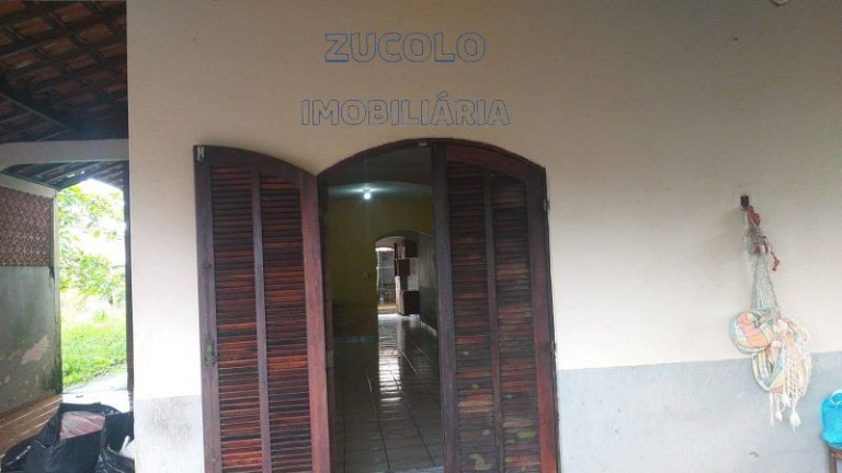 Imagem Casa com 1 Quarto à Venda, 800 m² Imagem Casa com 1 Quarto à Venda, 800 m²