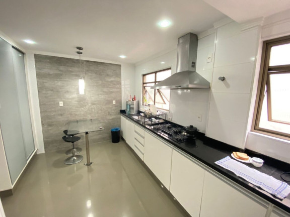 Imagem Casa com 4 Quartos à Venda, 212 m² em Aparecida - Santos