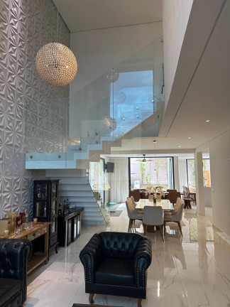 Imagem Imóvel com 4 Quartos à Venda, 347 m²