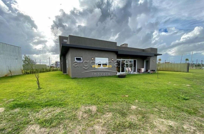 Casa com 4 Quartos à Venda, 240 m² em Condominio Riviera Xangri-la - Xangri-lá