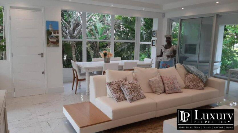 Imagem Casa com 7 Quartos à Venda, em Praia Brava - Florianópolis Imagem Casa com 7 Quartos à Venda, em Praia Brava - Florianópolis