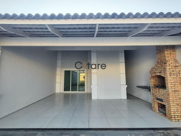 Casa com 3 Quartos à Venda, 240 m² em Sapiranga - Fortaleza