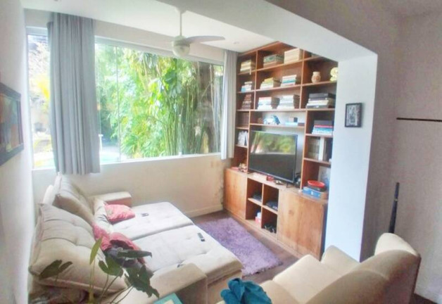 Imagem Casa com 4 Quartos à Venda, 300 m² em Barra Da Tijuca - Rio De Janeiro Imagem Casa com 4 Quartos à Venda, 300 m² em Barra Da Tijuca - Rio De Janeiro