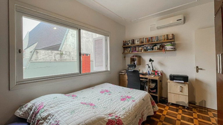 Imagem Imóvel com 3 Quartos à Venda, em Menino Deus - Porto Alegre Imagem Imóvel com 3 Quartos à Venda, em Menino Deus - Porto Alegre