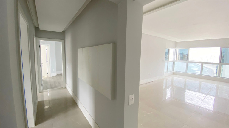 Imagem Apartamento com 3 Quartos à Venda, 133 m² em Pioneiros - Balneário Camboriú