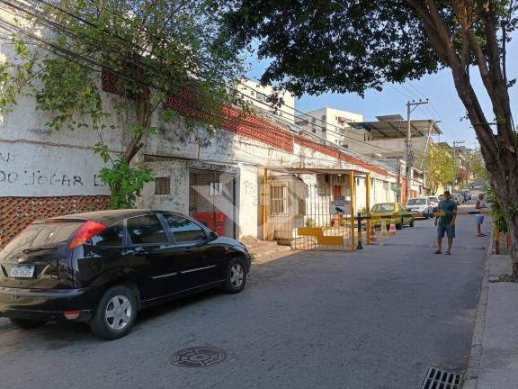 Imagem Casa com 1 Quarto para Alugar, 416 m² em Irajá - Rio De Janeiro Imagem Casa com 1 Quarto para Alugar, 416 m² em Irajá - Rio De Janeiro