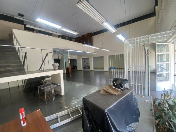 Sala Comercial à Venda, 850 m² em Centro - Bragança Paulista