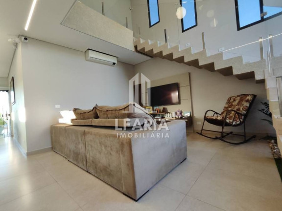 Imagem Sobrado com 5 Quartos à Venda, 232 m² em Itapema Do Saí - Itapoá