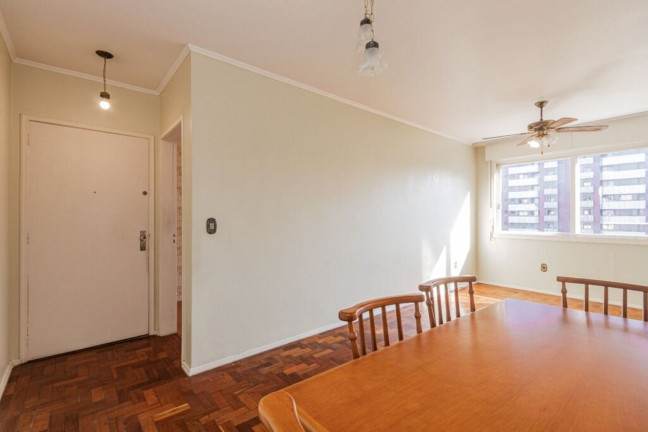 Imagem Imóvel com 2 Quartos à Venda, 76 m² em Petrópolis - Porto Alegre