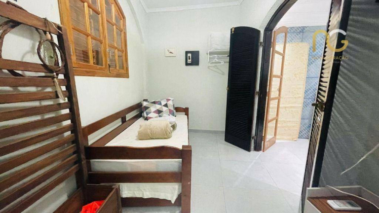 Imagem Casa com 3 Quartos à Venda, 500 m² em Canto Do Forte - Praia Grande Imagem Casa com 3 Quartos à Venda, 500 m² em Canto Do Forte - Praia Grande