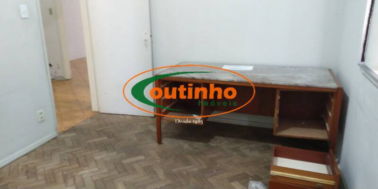 Imagem Apartamento com 3 Quartos à Venda, 130 m² em Tijuca - Rio De Janeiro Imagem Apartamento com 3 Quartos à Venda, 130 m² em Tijuca - Rio De Janeiro
