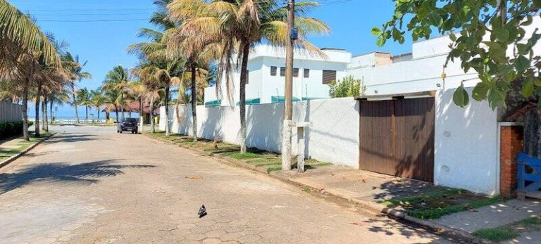 Imagem Casa com 6 Quartos à Venda, 629 m² em Flórida - Peruíbe Imagem Casa com 6 Quartos à Venda, 629 m² em Flórida - Peruíbe