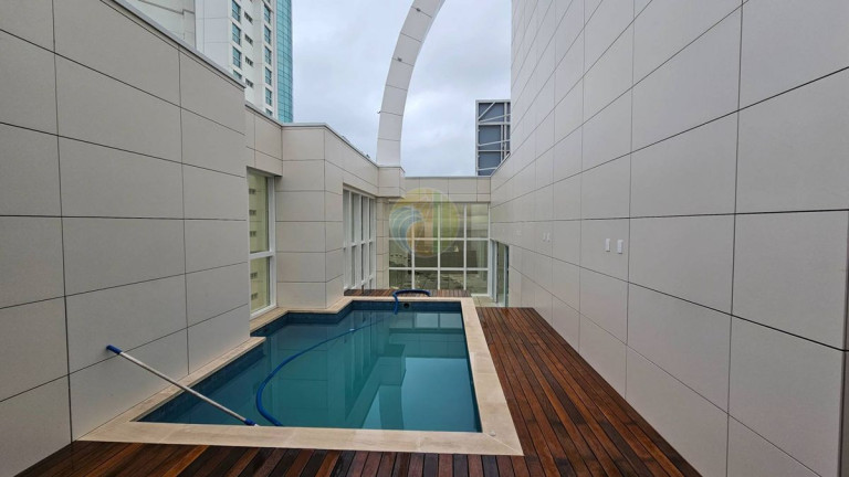 Imagem Cobertura com 4 Quartos à Venda, 301 m² em Pioneiros - Balneário Camboriú Imagem Cobertura com 4 Quartos à Venda, 301 m² em Pioneiros - Balneário Camboriú
