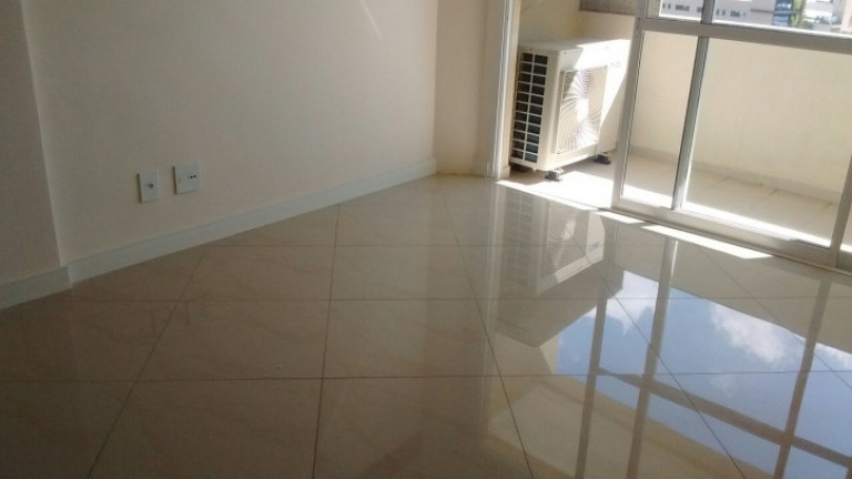 Imagem Apartamento com 3 Quartos para Alugar,  em Centro - Jacareí