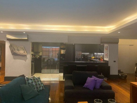 Imagem Imóvel com 3 Quartos à Venda, 280 m² em Copacabana - Rio De Janeiro Imagem Imóvel com 3 Quartos à Venda, 280 m² em Copacabana - Rio De Janeiro