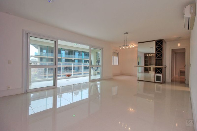 Imagem Imóvel com 3 Quartos à Venda, 165 m² em Bela Vista - Porto Alegre Imagem Imóvel com 3 Quartos à Venda, 165 m² em Bela Vista - Porto Alegre