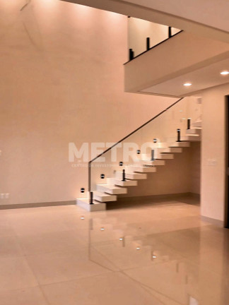 Casa à Venda, 260 m² em Carneiro - Petrolina