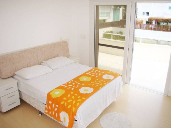 Imagem Casa com 4 Quartos à Venda, 612 m² em Jurere - Florianópolis Imagem Casa com 4 Quartos à Venda, 612 m² em Jurere - Florianópolis