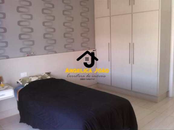 Imagem Sobrado com 3 Quartos à Venda, 250 m² em Jardim Virgínia Ii - Guarujá Imagem Sobrado com 3 Quartos à Venda, 250 m² em Jardim Virgínia Ii - Guarujá