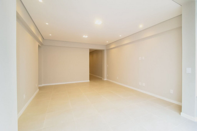 Imagem Imóvel com 3 Quartos à Venda, 128 m² em Copacabana - Rio De Janeiro Imagem Imóvel com 3 Quartos à Venda, 128 m² em Copacabana - Rio De Janeiro