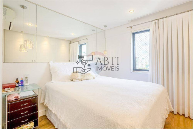 Imagem Apartamento com 3 Quartos à Venda, 100 m² em Moema - São Paulo