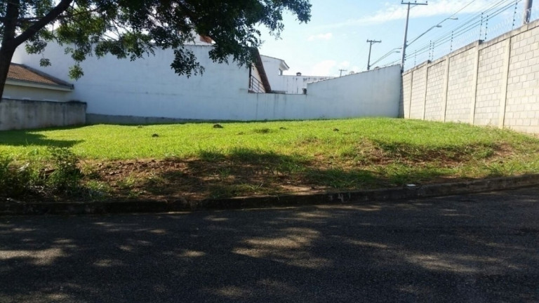 Imagem Imóvel Comercial à Venda, 221 m² em Horto Florestal - Sorocaba Imagem Imóvel Comercial à Venda, 221 m² em Horto Florestal - Sorocaba