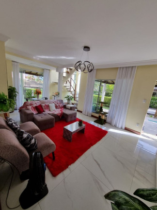 Imagem Casa com 4 Quartos à Venda, 370 m² em Centro - Lauro De Freitas Imagem Casa com 4 Quartos à Venda, 370 m² em Centro - Lauro De Freitas