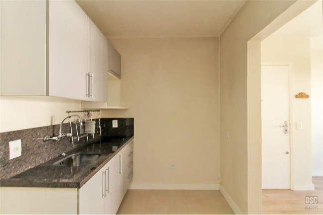 Imagem Imóvel com 1 Quarto à Venda, em Bom Fim - Porto Alegre Imagem Imóvel com 1 Quarto à Venda, em Bom Fim - Porto Alegre