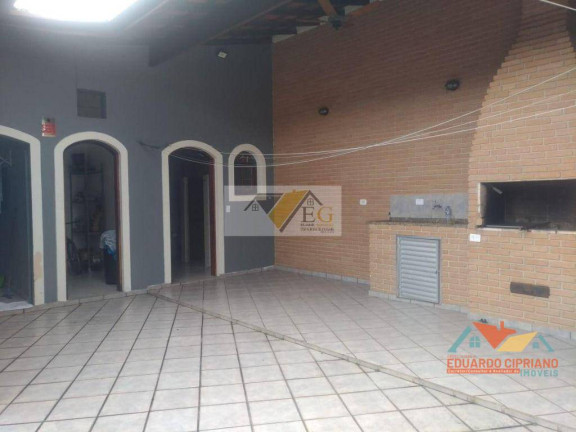Casa com 3 Quartos à Venda, 212 m² em Centro - Caraguatatuba