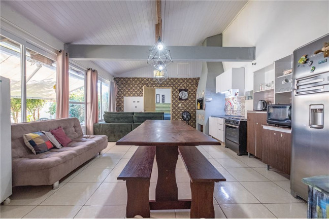 Imagem Casa com 4 Quartos à Venda, em Canasvieiras - Florianópolis Imagem Casa com 4 Quartos à Venda, em Canasvieiras - Florianópolis