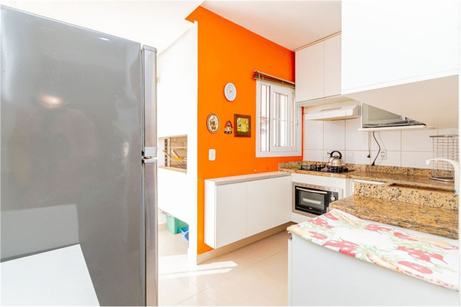 Imagem Casa com 2 Quartos à Venda, em Hípica - Porto Alegre Imagem Casa com 2 Quartos à Venda, em Hípica - Porto Alegre