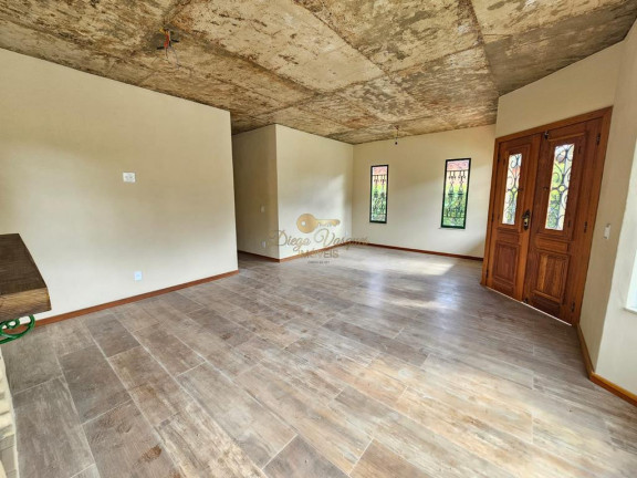 Imagem Casa com 3 Quartos à Venda, 300 m² em Vargem Grande - Teresópolis