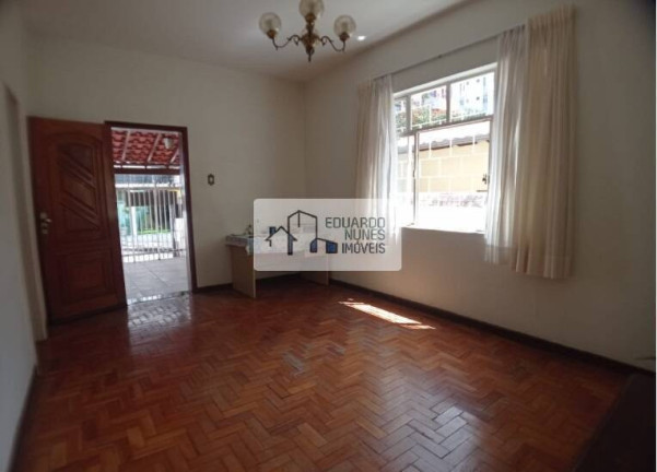 Imagem Casa com 3 Quartos à Venda, 144 m² em Santo Antônio - Belo Horizonte Imagem Casa com 3 Quartos à Venda, 144 m² em Santo Antônio - Belo Horizonte