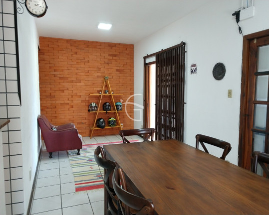 Imagem Casa com 3 Quartos à Venda,  em Bom Retiro - Joinville