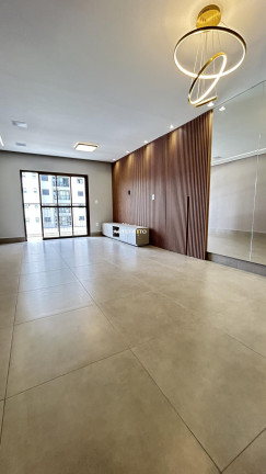 Apartamento com 3 Quartos à Venda, 104 m²