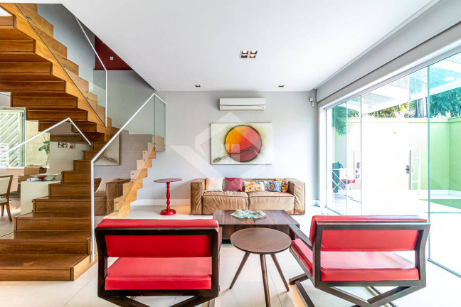 Imagem Casa com 4 Quartos à Venda, 595 m² em Humaitá - Rio De Janeiro