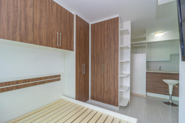 Imagem Apartamento com 1 Quarto para Alugar, 41 m² em Centro - Curitiba Imagem Apartamento com 1 Quarto para Alugar, 41 m² em Centro - Curitiba