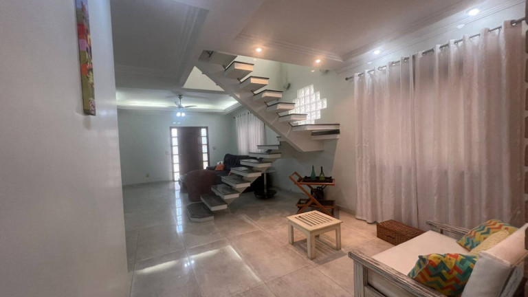 Imagem Sobrado com 3 Quartos à Venda, 260 m² em Boqueirão - Santos Imagem Sobrado com 3 Quartos à Venda, 260 m² em Boqueirão - Santos
