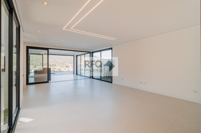 Imagem Casa com 3 Quartos à Venda, 298 m² em Laranja Azeda - Atibaia