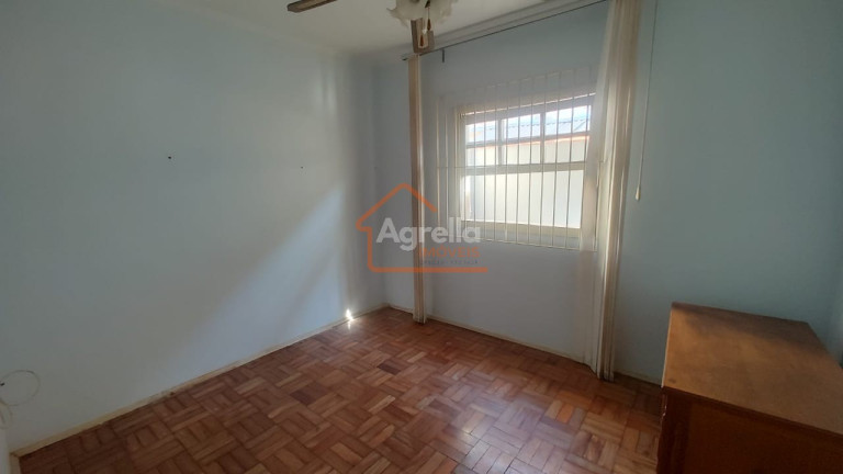 Imagem Casa com 3 Quartos à Venda, 300 m² em Jardim Longatto - Mogi Mirim