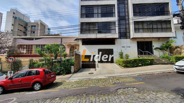 Imagem Casa com 4 Quartos para Alugar, 174 m² em Centro - Juiz De Fora Imagem Casa com 4 Quartos para Alugar, 174 m² em Centro - Juiz De Fora