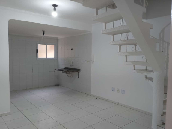 Imagem Casa com 2 Quartos para Alugar, em Praia Grande Imagem Casa com 2 Quartos para Alugar, em Praia Grande