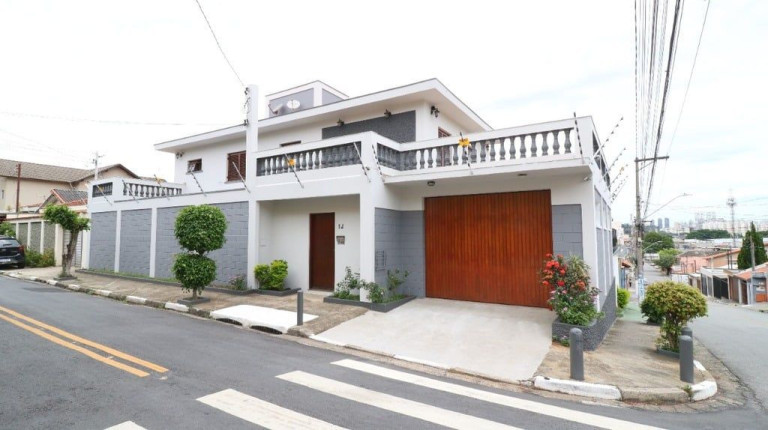 Casa com 3 Quartos à Venda, 251 m² em Remédios - Osasco
