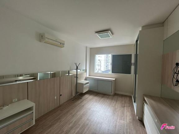Imagem Apartamento com 4 Quartos à Venda, 143 m² em Centro - Florianópolis Imagem Apartamento com 4 Quartos à Venda, 143 m² em Centro - Florianópolis